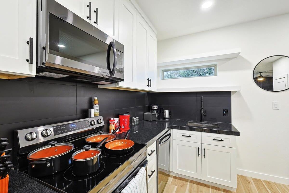 New 2B Townhome Near At&T Global Life 6Flag Arlington Exterior photo